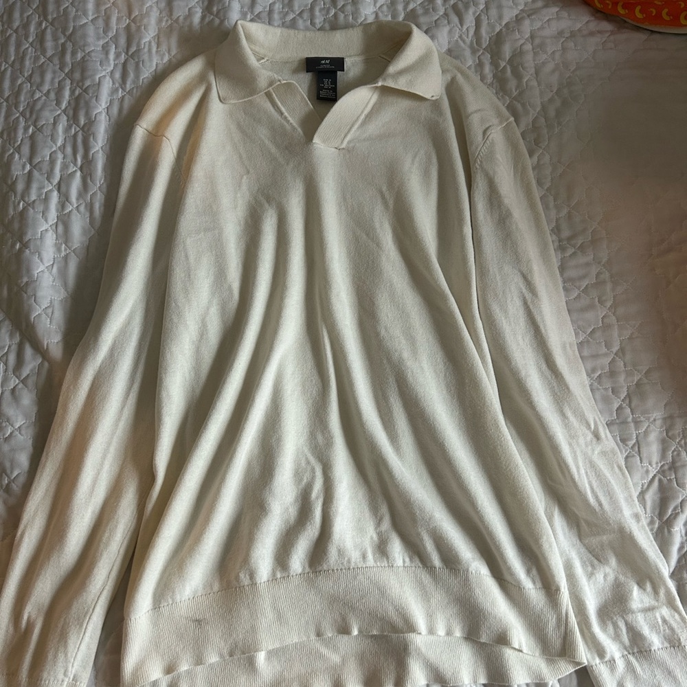 H&M Men's V-Neck Cream Sweater